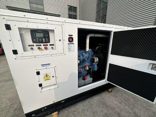 62.5KVA Yuchai κινητήρα σιωπηλός τύπος γεννήτρια ντίζελ για αξιόπιστες λύσεις ενέργειας