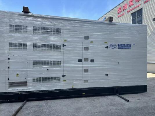 1250kVA ηχητικά αδιάβροχη γεννήτρια ντίζελ με κινητήρα Yuchai 1500rpm για αξιόπιστη παροχή ενέργειας